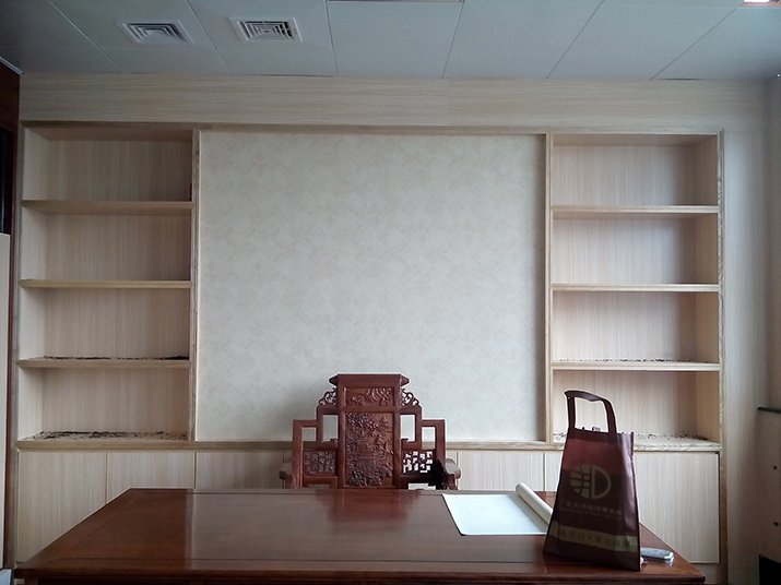 李律師辦公室展柜展示裝修實(shí)景圖2